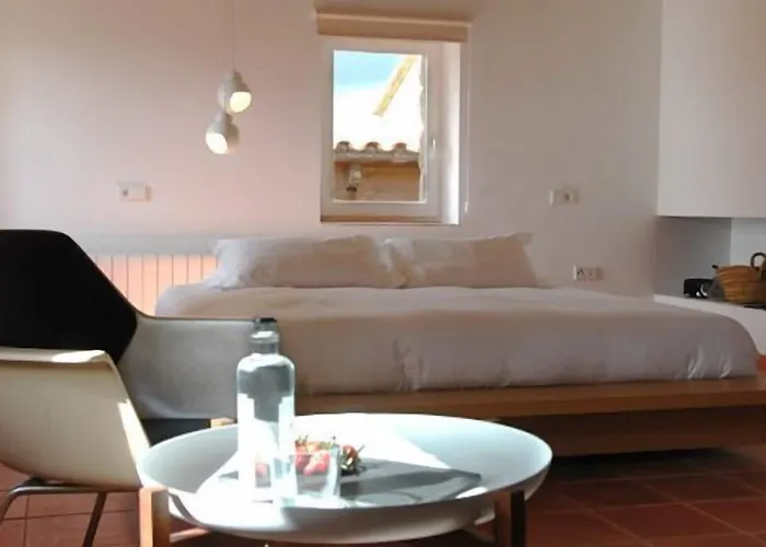 Consolacion Hotel Monroyo